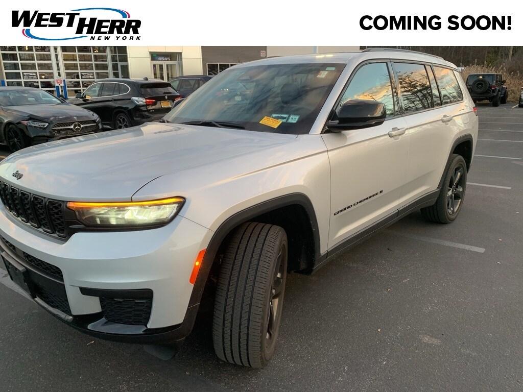 Used 2023 Jeep Grand Cherokee L Laredo SUV