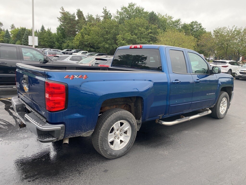 2019 Chevrolet Silverado 1500 LT photo 3