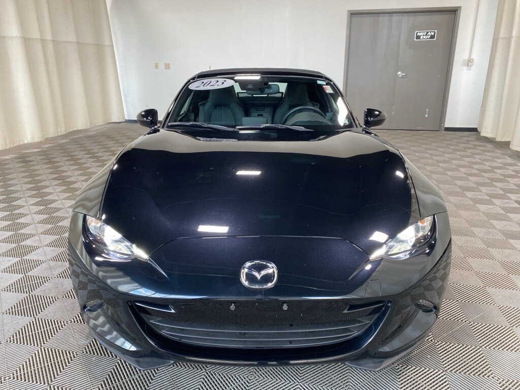2023 Mazda MX-5 Miata Miata Grand Touring photo 2