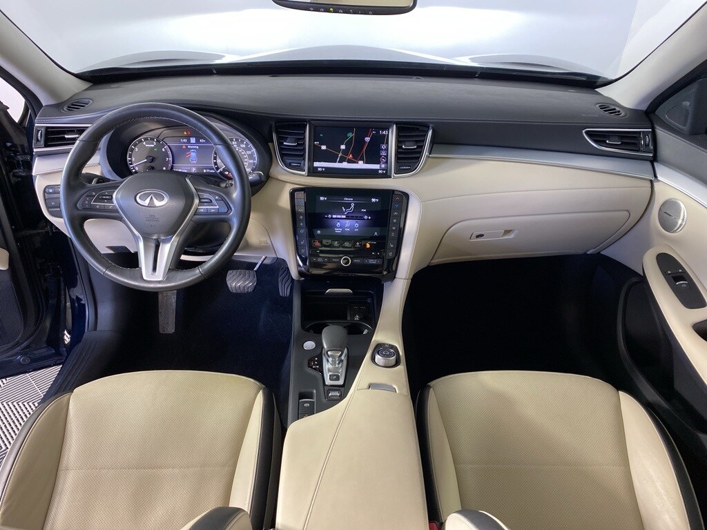 2022 Infiniti QX50 Essential photo 2