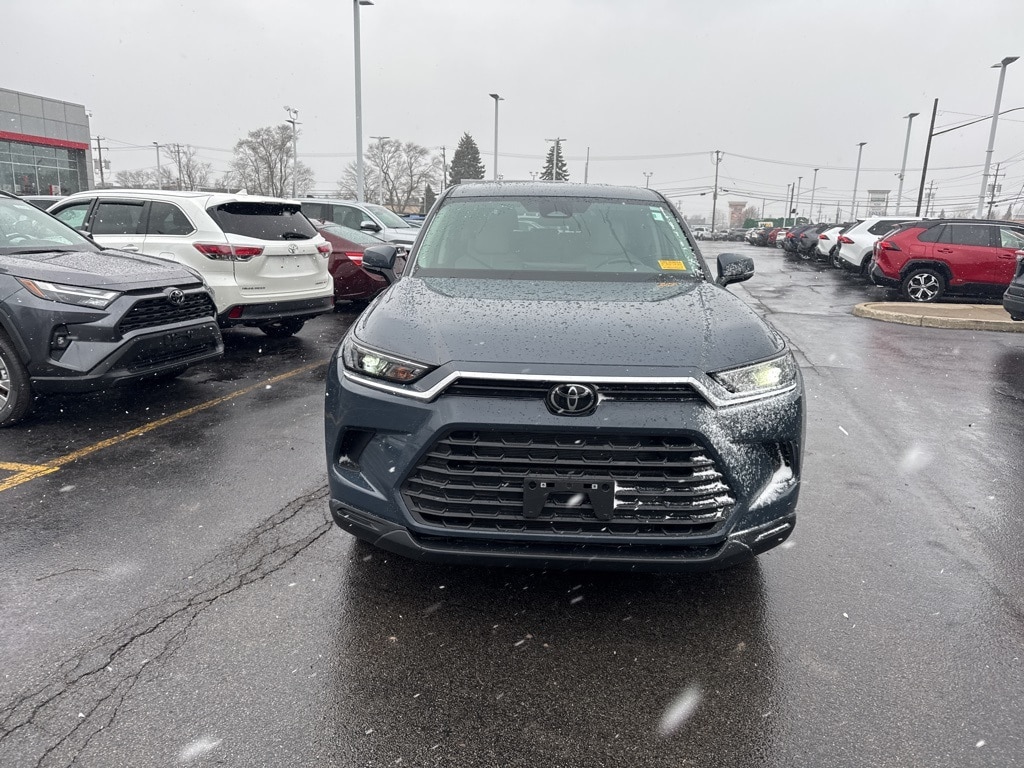 Certified 2025 Toyota Grand Highlander LE SUV
