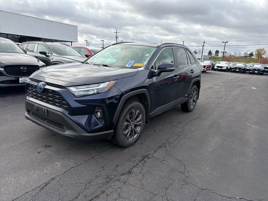 2023 Toyota RAV4 Hybrid XLE Premium photo 2