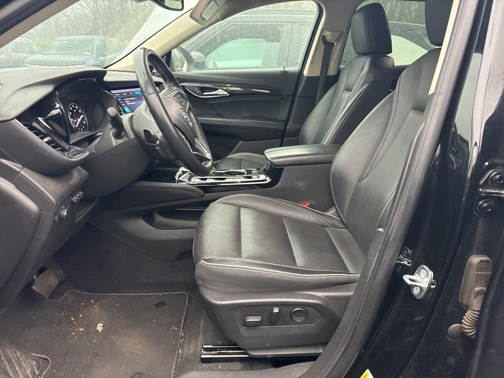 2021 Buick Envision Essence photo 3