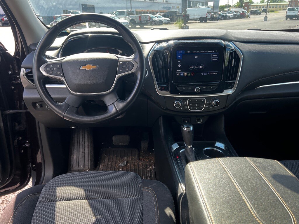 2020 Chevrolet Traverse Cloth 1LT photo 2