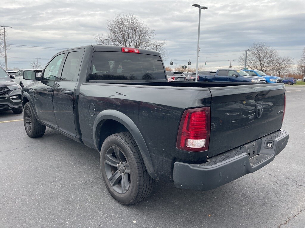 2022 Ram 1500 Classic SLT photo 3