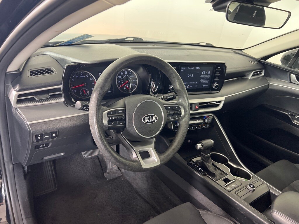 2021 Kia K5 LXS photo 3