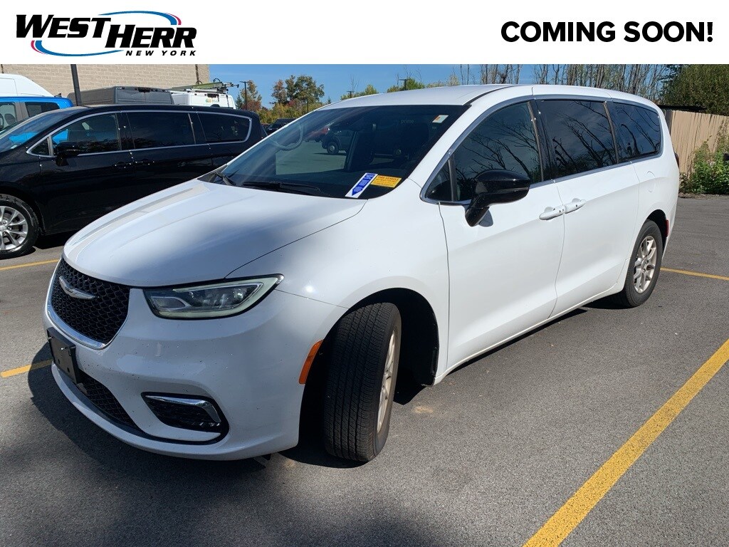 2025 Chrysler Pacifica photo 4