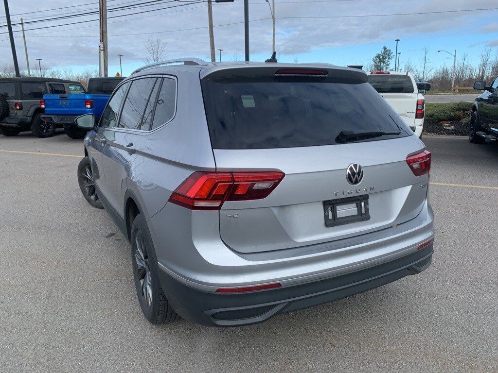 2022 Volkswagen Tiguan SE photo 3