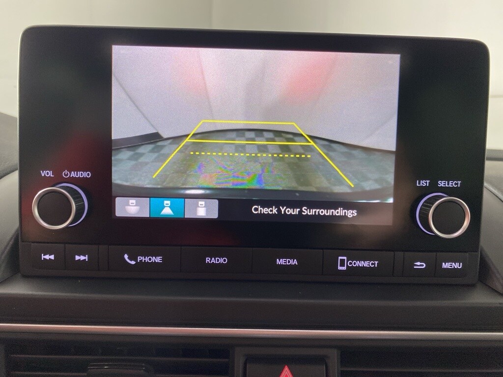 2023 Honda Pilot LX photo 3