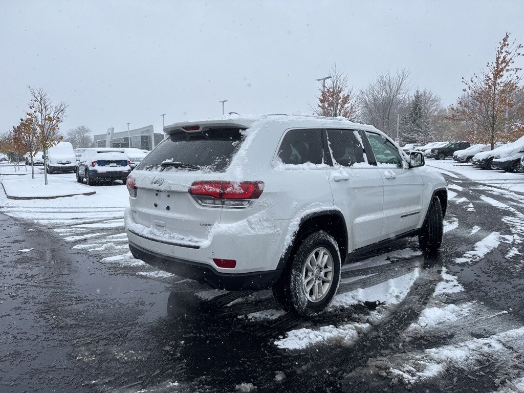 2020 Jeep Grand Cherokee Laredo E photo 3