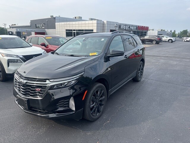 2022 Chevrolet Equinox RS photo 2