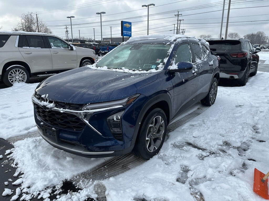 Used 2024 Chevrolet Trax LT SUV