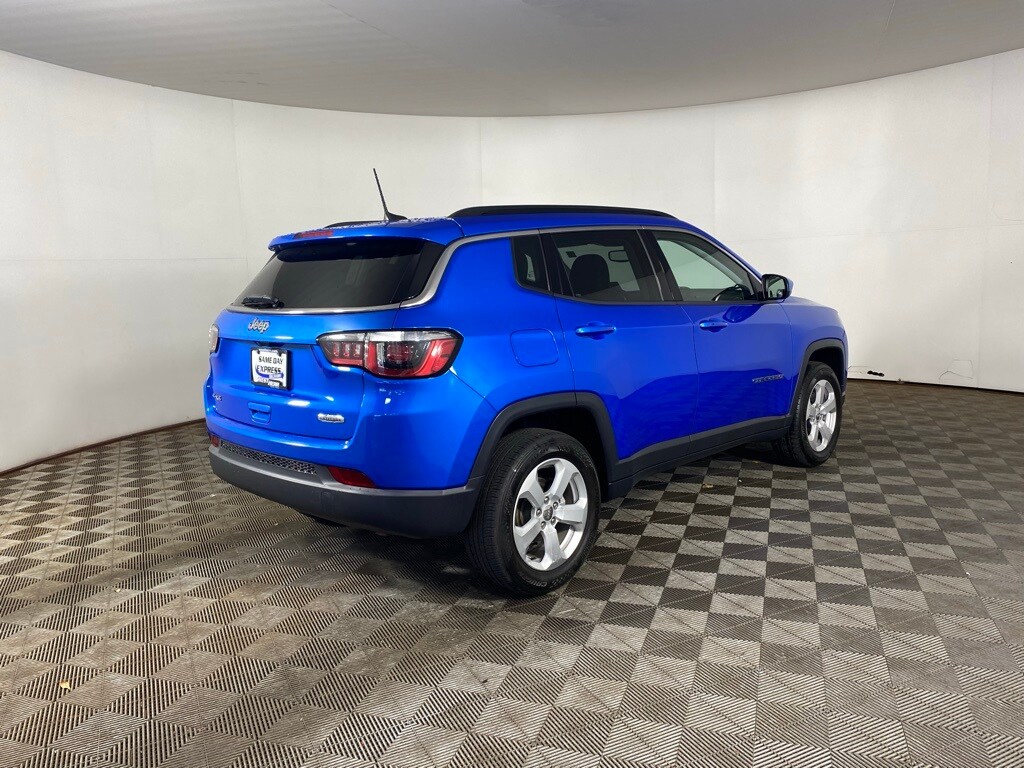 2020 Jeep Compass Latitude photo 3