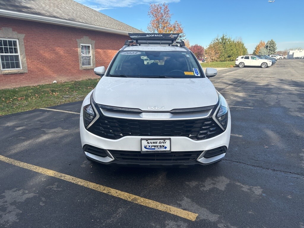2023 Kia Sportage EX photo 2