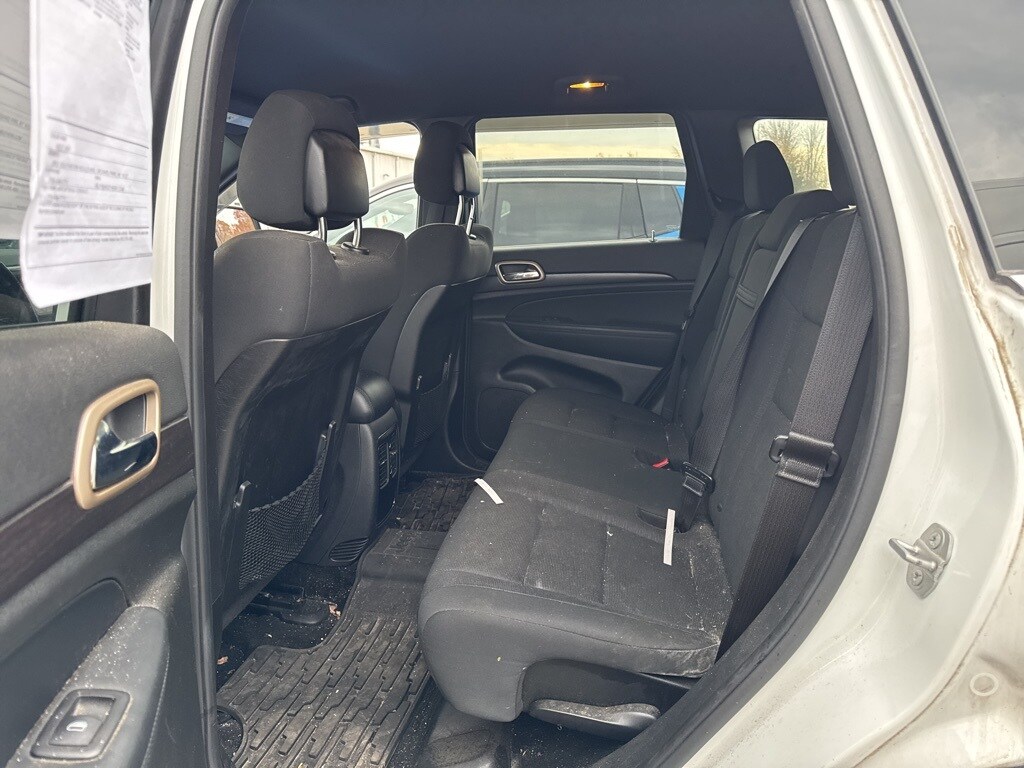 2015 Jeep Grand Cherokee Laredo photo 3