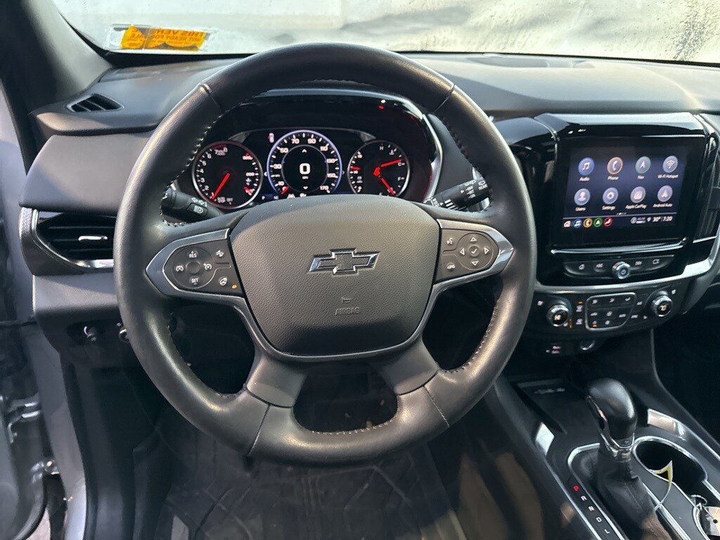 2022 Chevrolet Traverse Premier photo 2