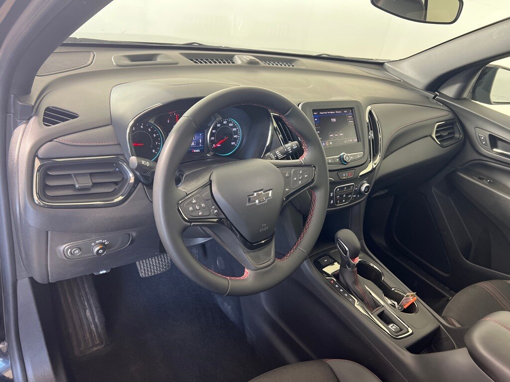 2024 Chevrolet Equinox RS photo 3