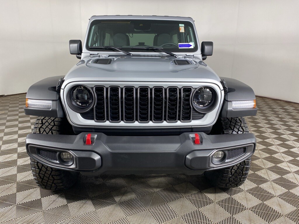 2024 Jeep Wrangler Rubicon photo 2