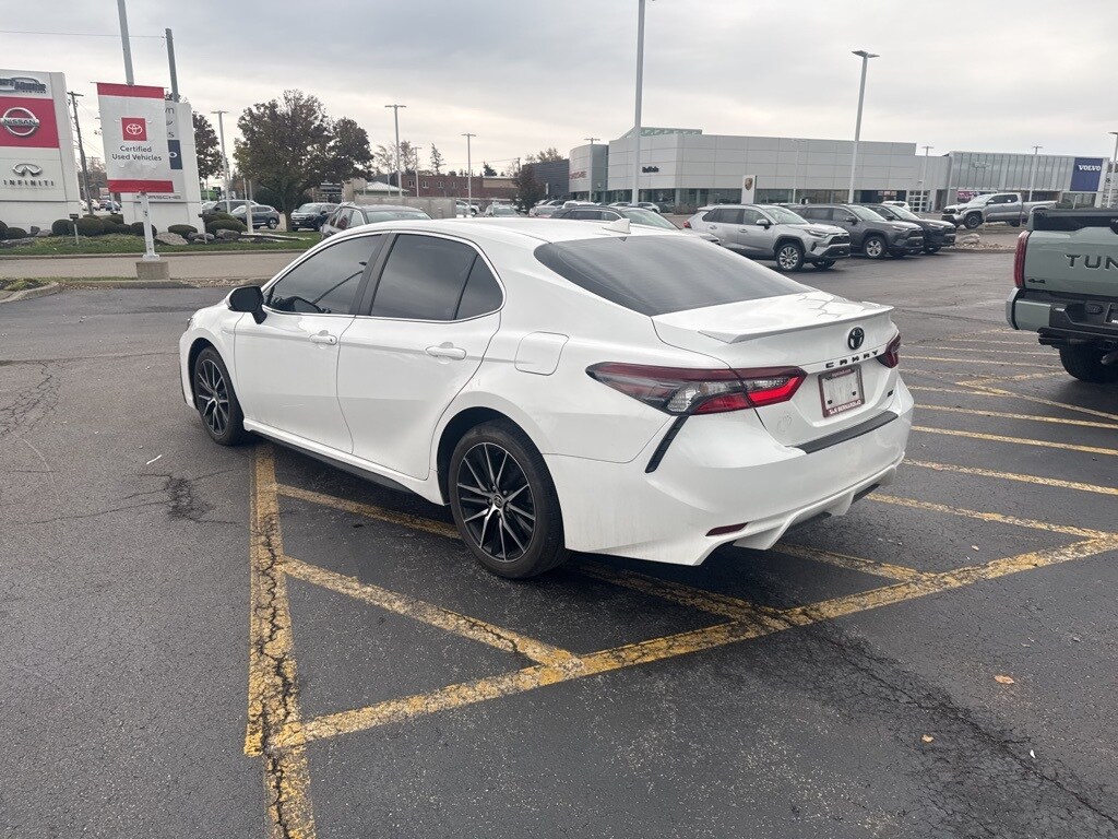 Used 2023 Toyota Camry SE Sedan