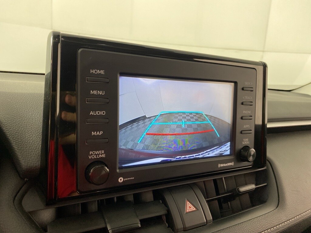 2022 Toyota RAV4 XLE photo 3