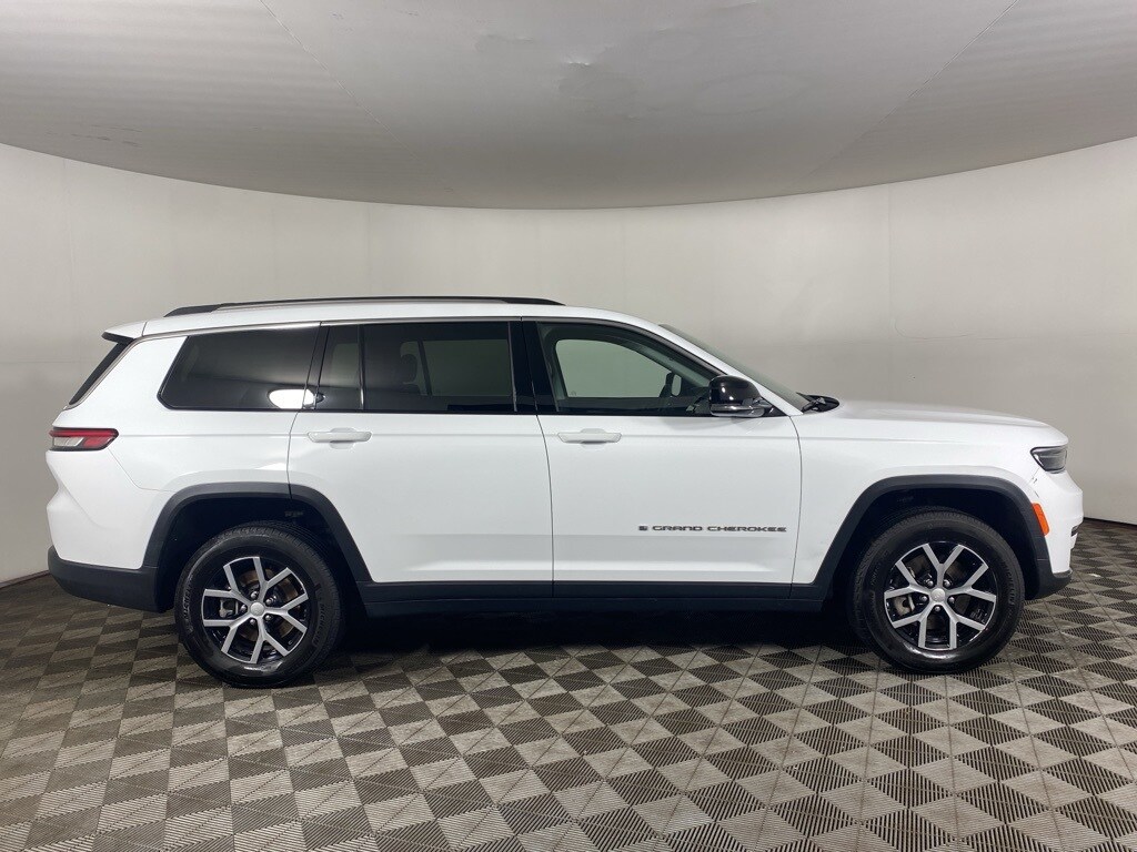 2023 Jeep Grand Cherokee Limited photo 4