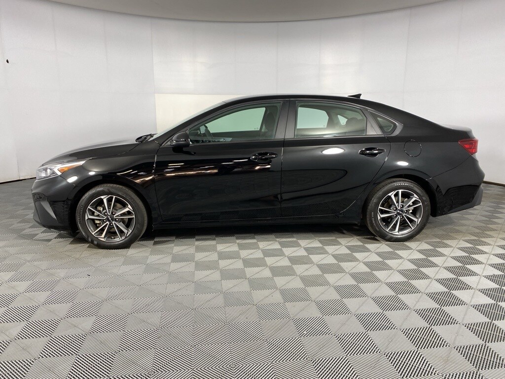 Used 2023 Kia Forte LXS Sedan