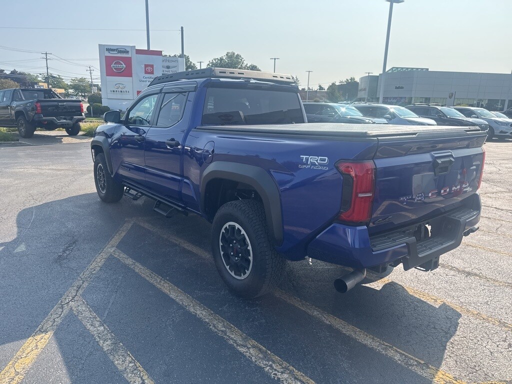 2024 Toyota Tacoma TRD Off-Road photo 4
