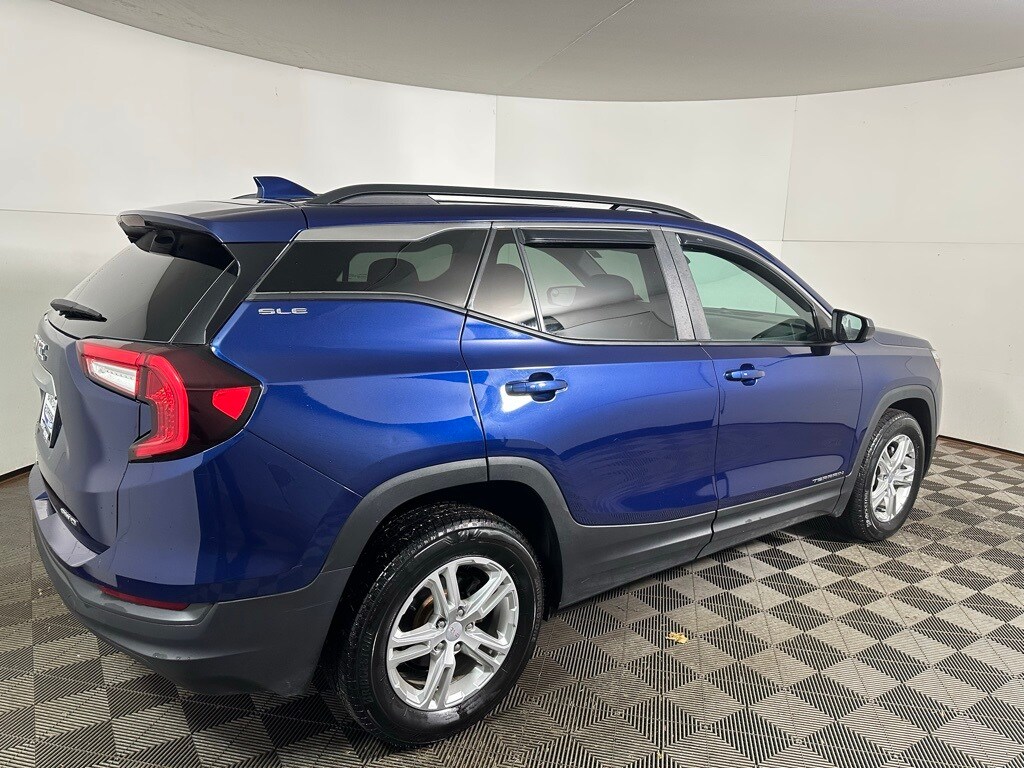 2022 Gmc Terrain SLE photo 2