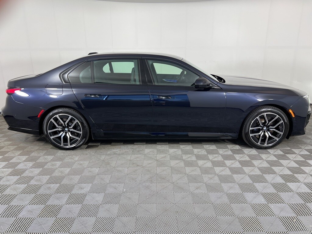 2025 Bmw i7 xDrive60 photo 3