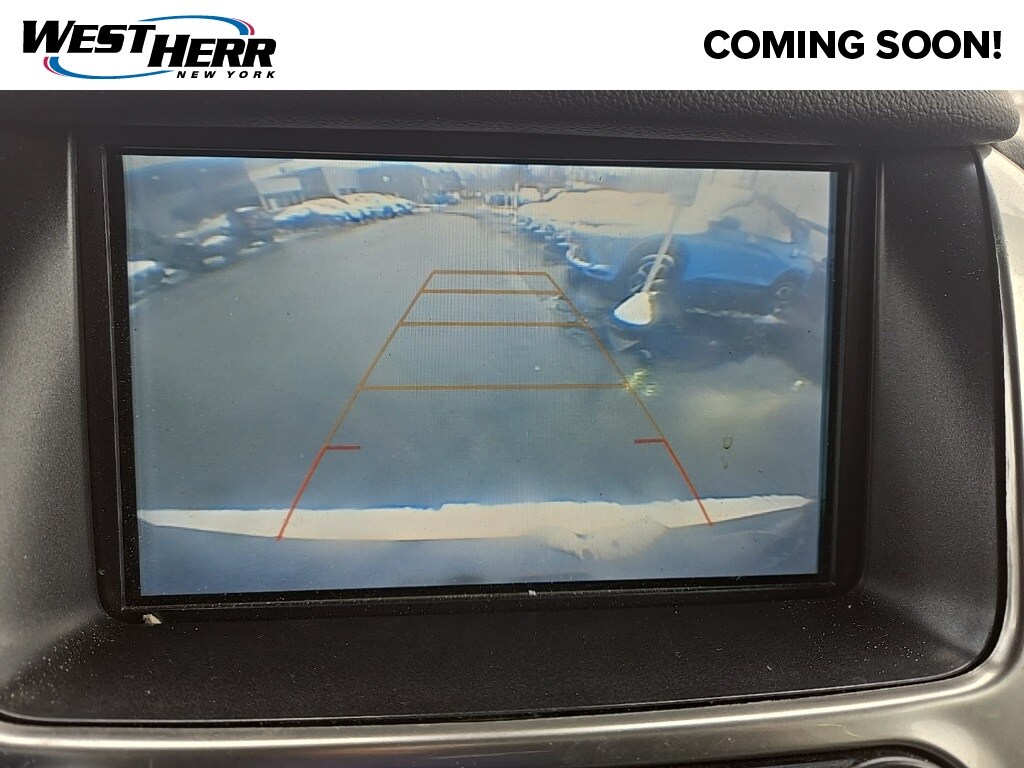 2018 Chevrolet Suburban LT photo 2