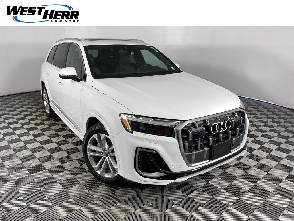Used 2025 Audi Q7 55 Premium SUV