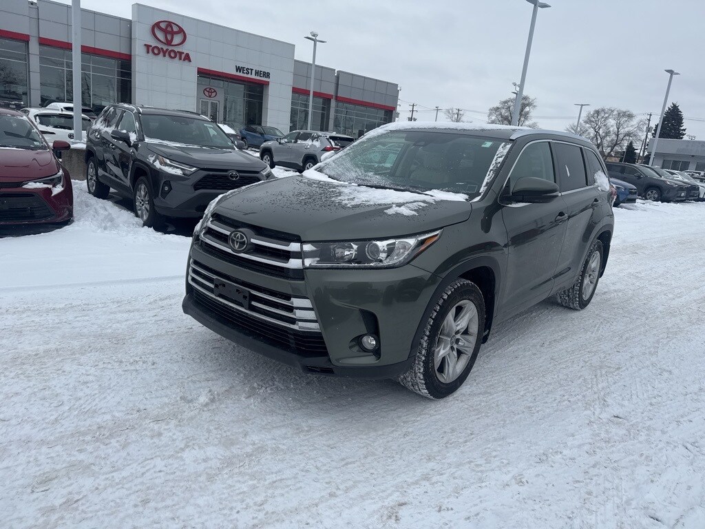 Used 2018 Toyota Highlander Limited V6 SUV