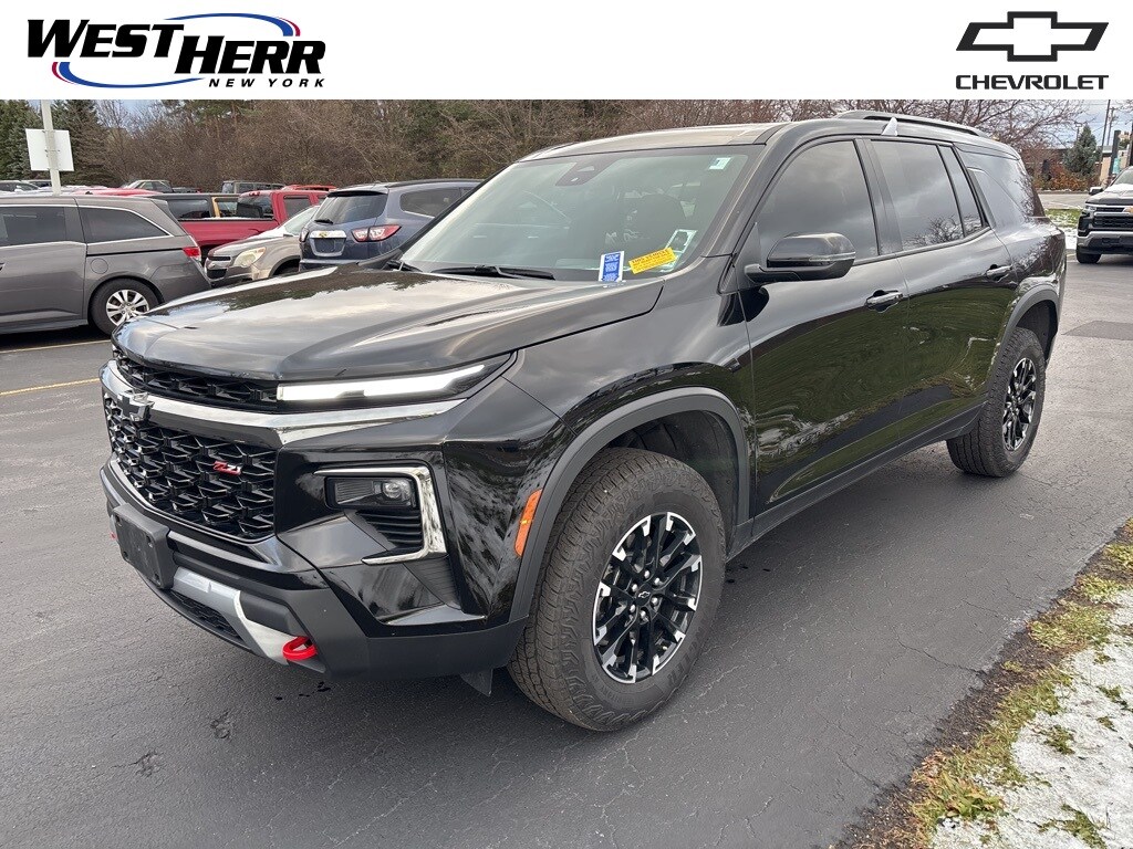 Used 2025 Chevrolet Traverse Z71 SUV