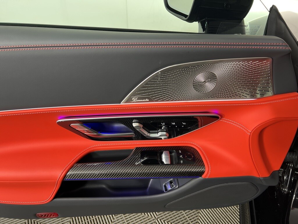 2025 Mercedes Benz AMG GT photo 3