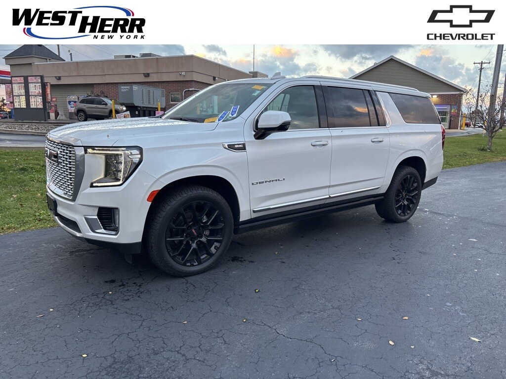 Used 2022 GMC Yukon XL Denali SUV