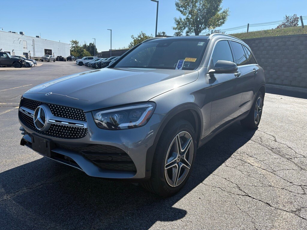 2022 Mercedes Benz GLC 300 4MATIC photo 2