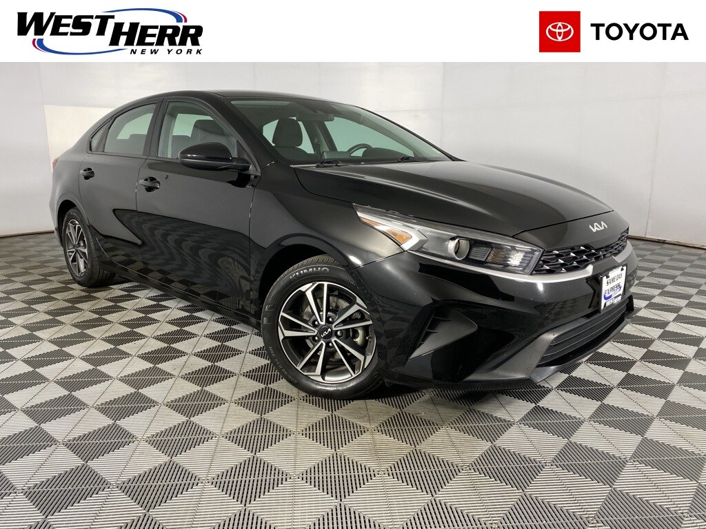Used 2023 Kia Forte LXS Sedan