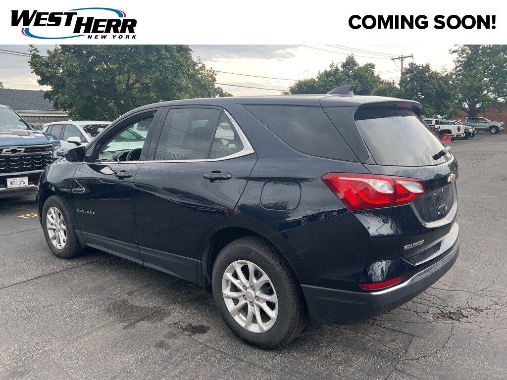 2020 Chevrolet Equinox LT photo 2