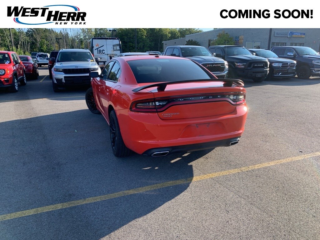 2016 Dodge Charger SE photo 3