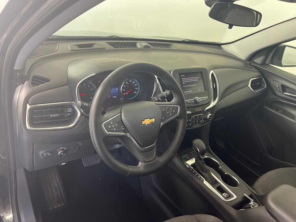2023 Chevrolet Equinox photo 2