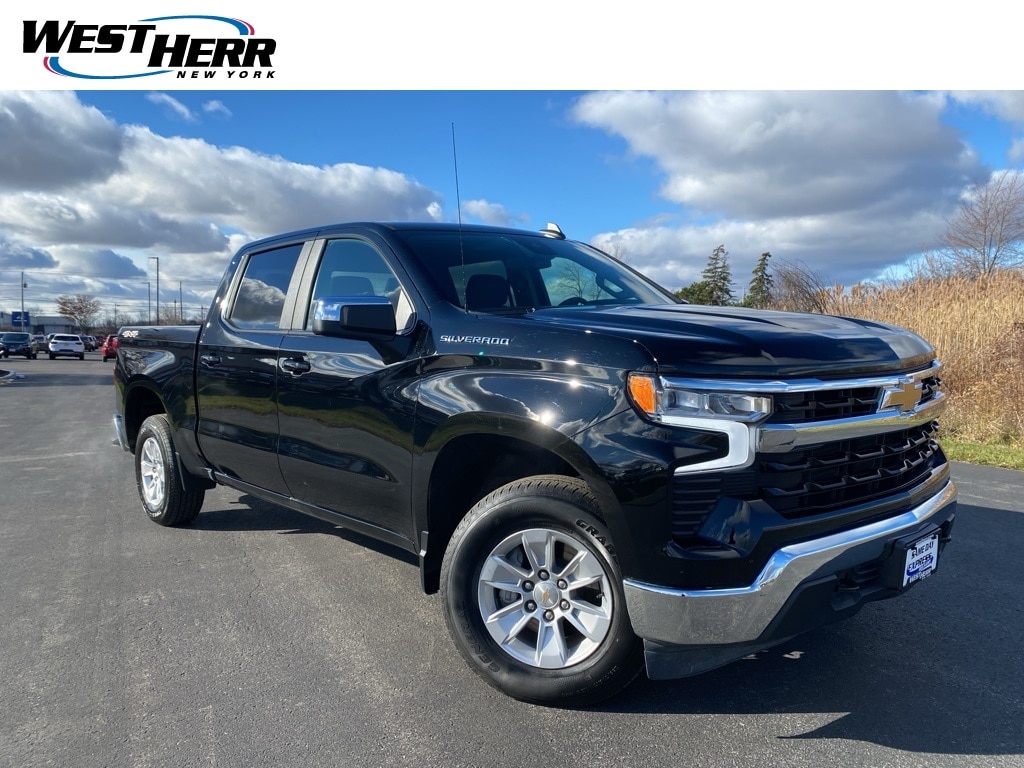 Used 2025 Chevrolet Silverado 1500 LT w/1LT Truck Crew Cab