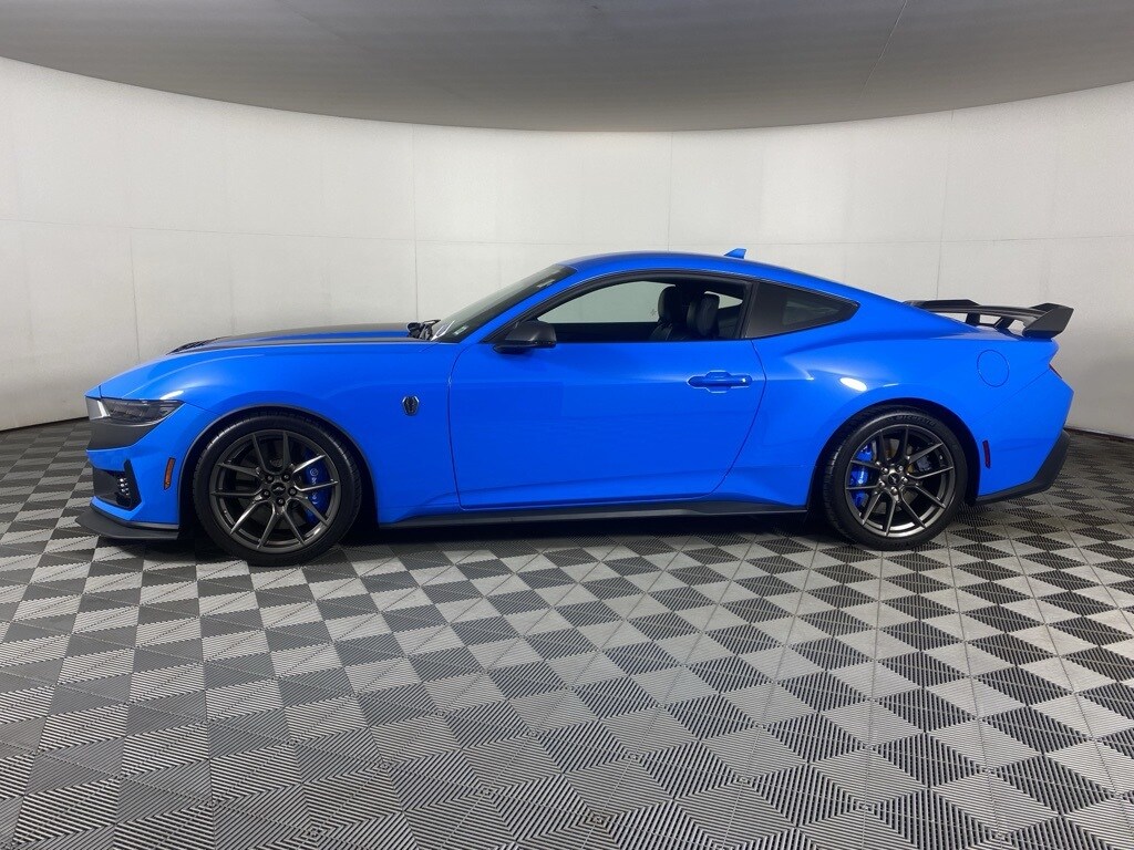 2024 Ford Mustang Dark Horse photo 4