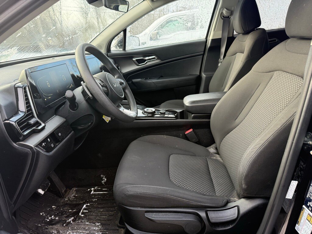 Used 2023 Kia Sportage Hybrid LX SUV