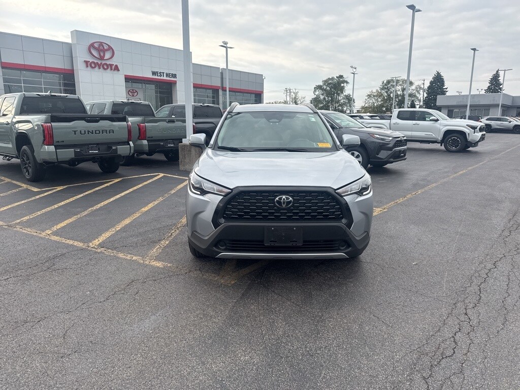 Used 2023 Toyota Corolla Cross LE SUV