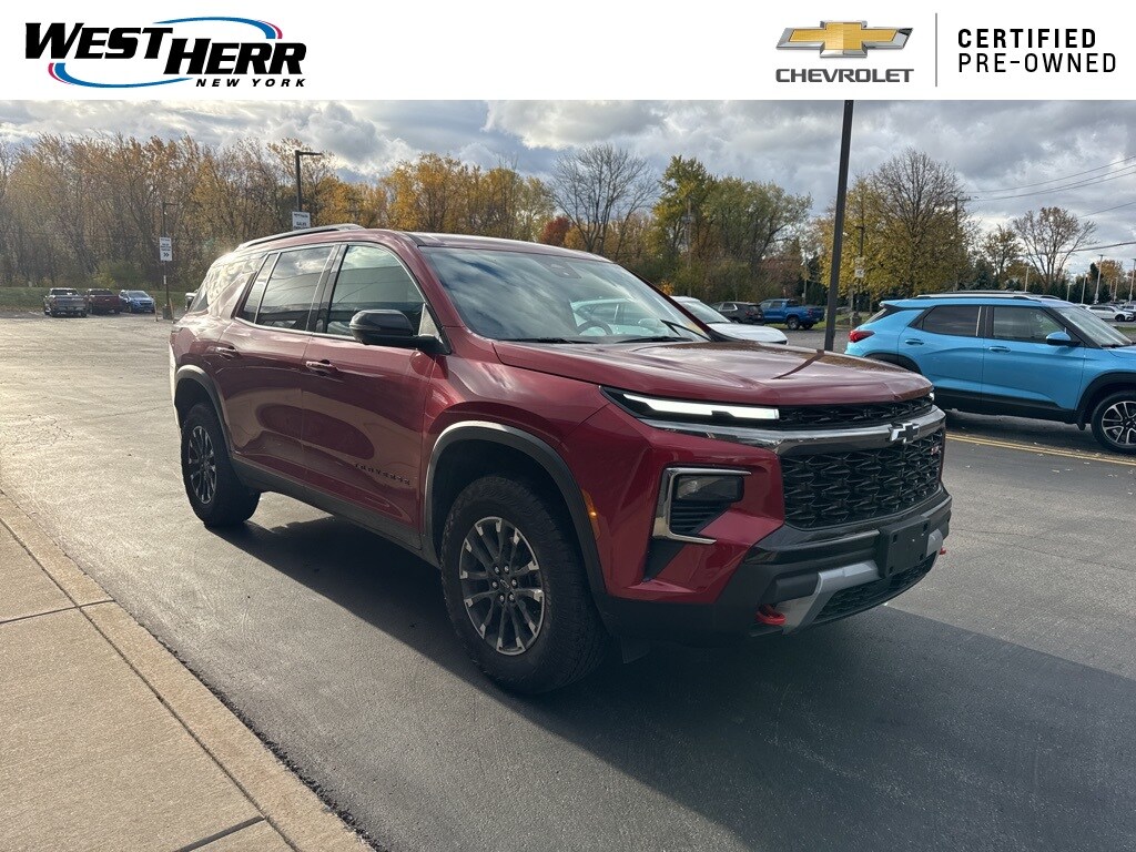 Used 2024 Chevrolet Traverse Z71 SUV