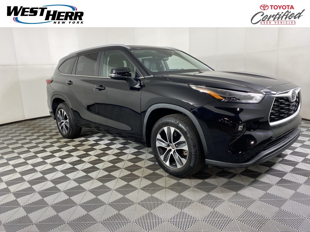 Used 2023 Toyota Highlander XLE SUV