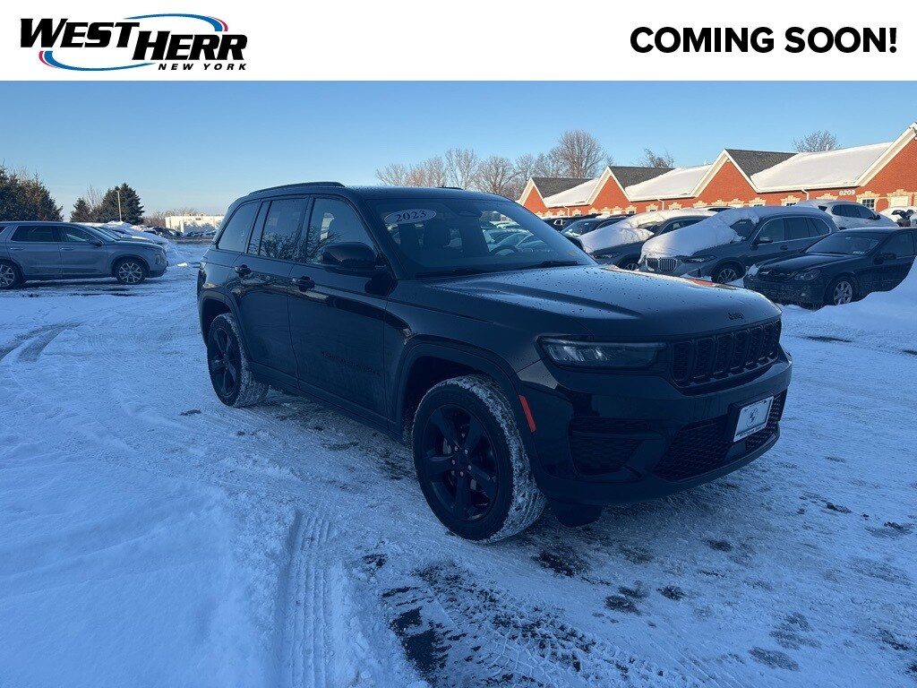 Used 2023 Jeep Grand Cherokee Laredo SUV