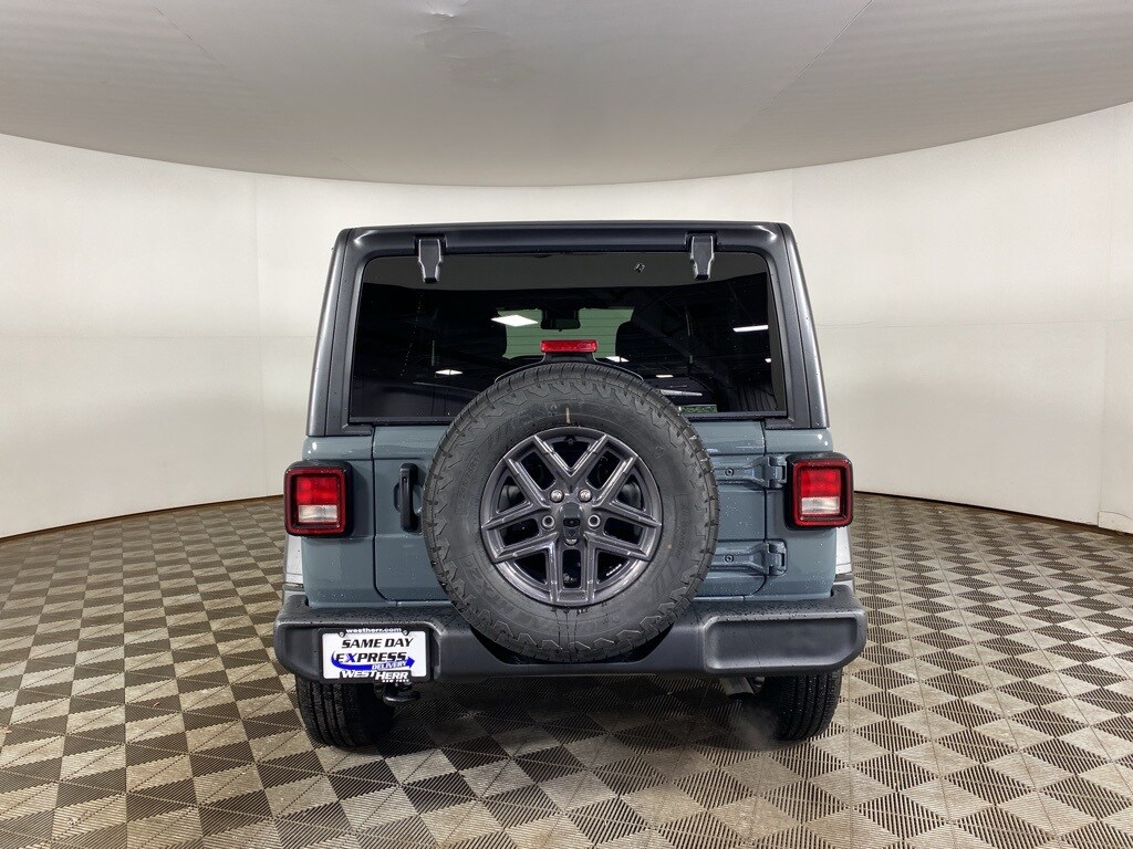 2025 Jeep Wrangler Sport S photo 4