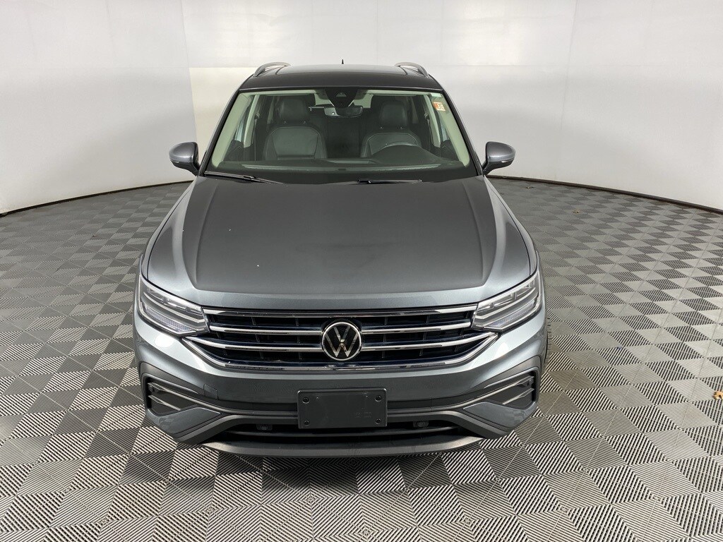 2023 Volkswagen Tiguan SE photo 2