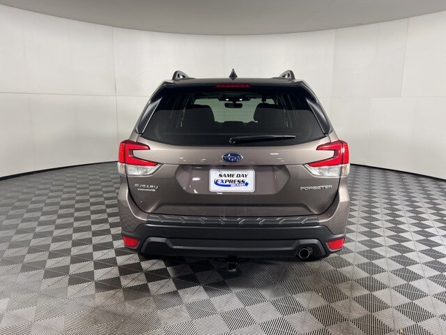 2024 Subaru Forester Limited Base photo 2